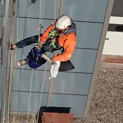 Neteja de façanes vidriades