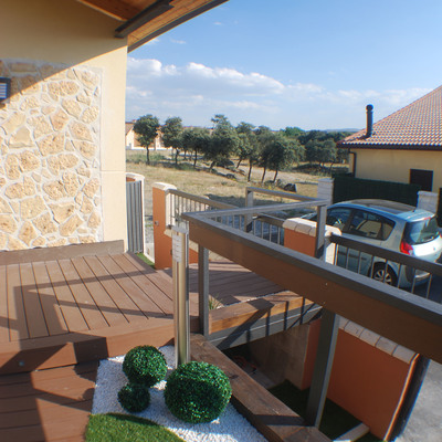 Gran terraza volada. Chalet Segovia. (2011)