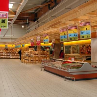 Habilitación de hipermercado en Centro Comercial en Zaragoza
