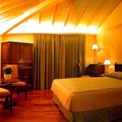 HABITACION DE HOTEL CONDESA DE CHINCHON