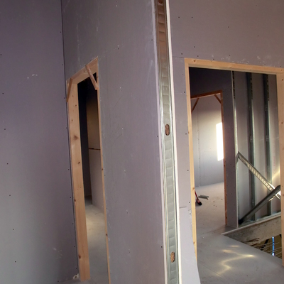 Hacer todas las divisorias de una casa en Figueras.