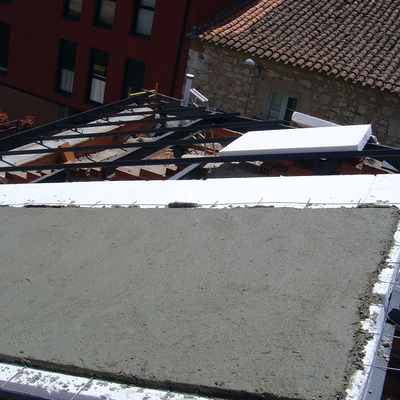 Hormigonado de la cubierta sobre placa de porexpan