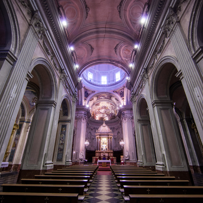 Iluminación nave central y altar Iglesia San Lorenzo