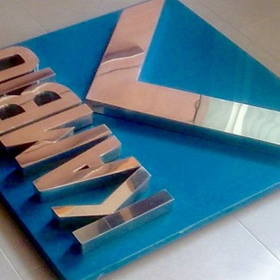 Logotipo KAMBIO INTERIORISMO 