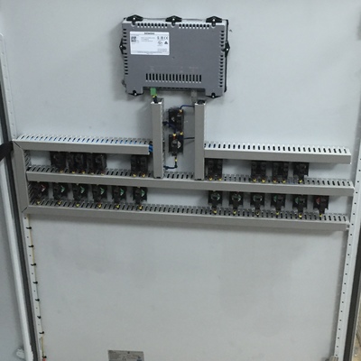 Interior puerta cuadro eléctrico 