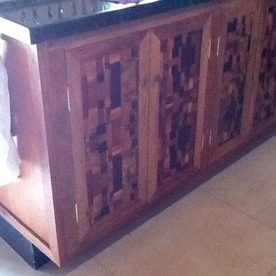 Mueble de cocina con marcheteria