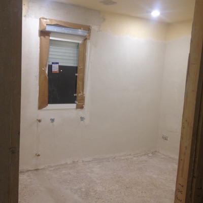 Quitar, gotelé, alisar y pintar, poner radiador