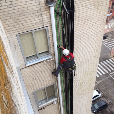 Instalación de cableado por fachadas