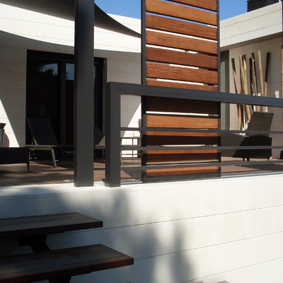 Terraza intima salida habitaciones