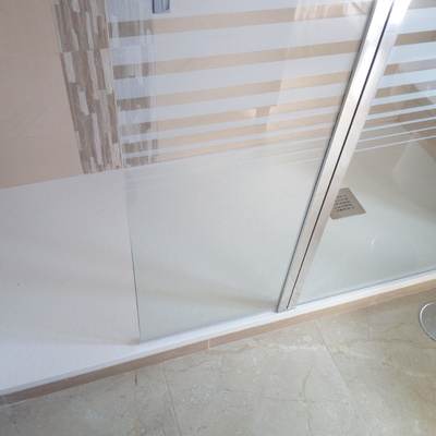 Sustitución de plato de ducha.