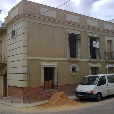 CONSTRUCCION DE CASA UNIFAMILIAR