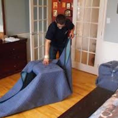 Completa  protección para poder transportar  un mueble dedicado..