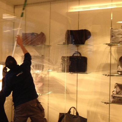 Limpieza de mamparas de cristal