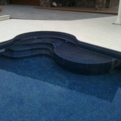 Piscina: accés i descnas