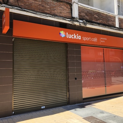 Fachada sala de juegos