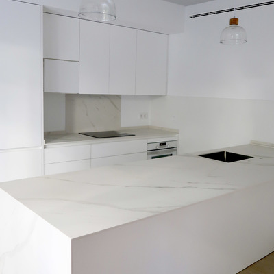 COCINA CON PENÍNSULA