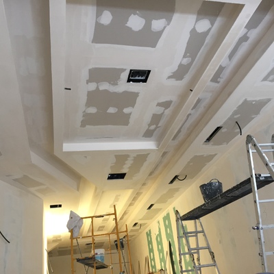 Caja de pladur. Y moldura