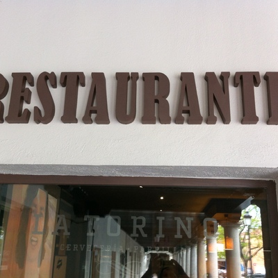 letras metalica en relieve