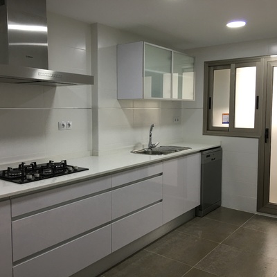 COCINA BLANCA - CARPINTERIA GRIS