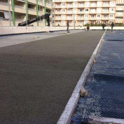 Cubierta de hormigón drenante