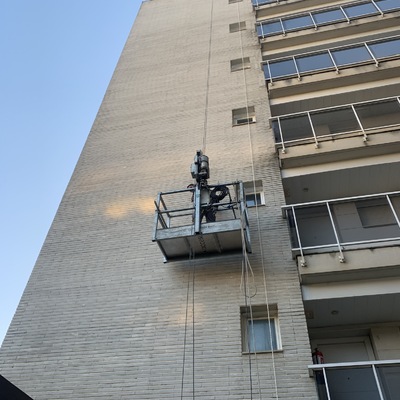 Trabajos de mantenimiento e impermeabilización de fachadas