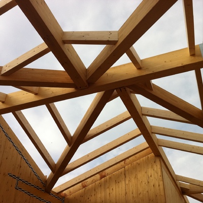 Detalle de tejado de madera