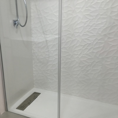 ducha a ras de suelo