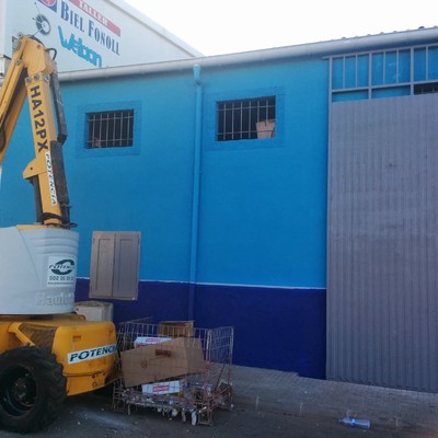 Pared principal en nave industrial 