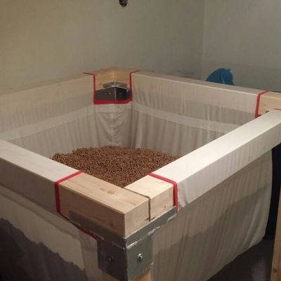 Instalación Caldera de Biomasa ( Pellet )