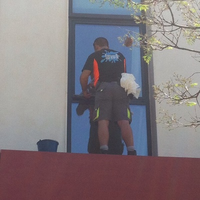 Limpiezas de Cristales en viviendas, comunidades y comercios.