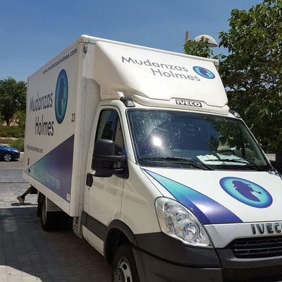 Camion de mudanzas holmes