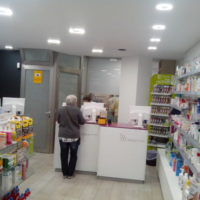 Interior Farmacia Nuevo Versalles 4