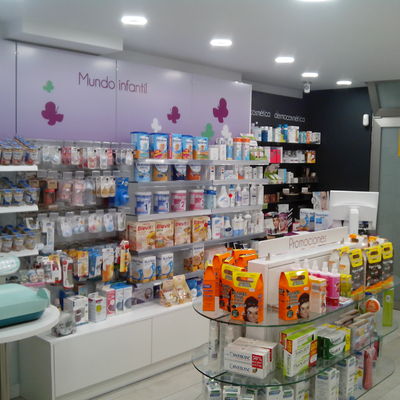 Interior Farmacia Nuevo Versalles 3