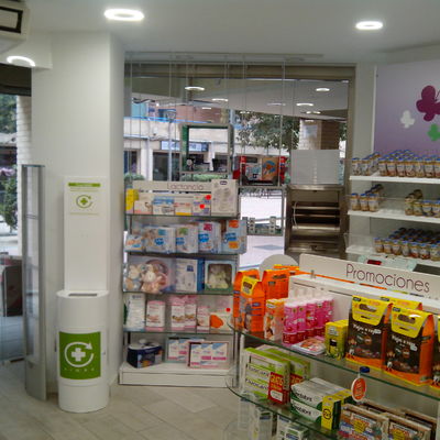 Interior Farmacia Nuevo Versalles 1