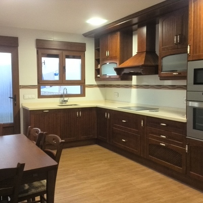 Madera, cuarzo  y acero