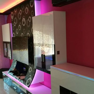 Mueble de Tv con luz y decoracion