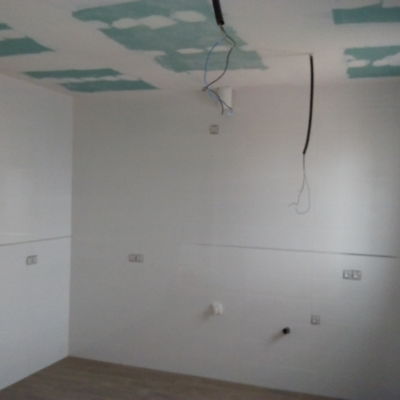 Alicatado y techo de placa cartón-yeso