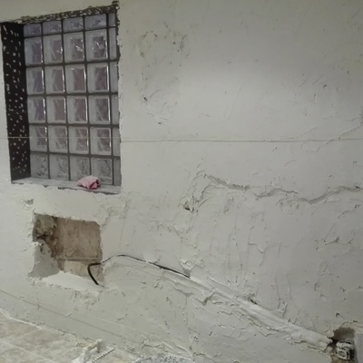 Darle cemento cola y mallatel 