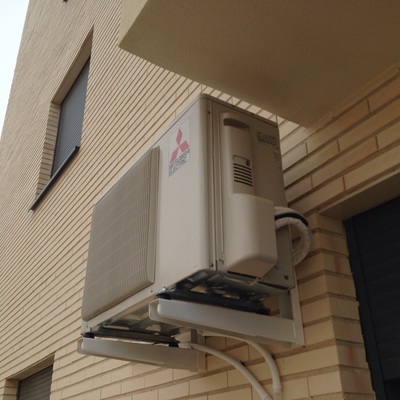Instalación de unidad exterior Mitsubishi Electric en Albacete