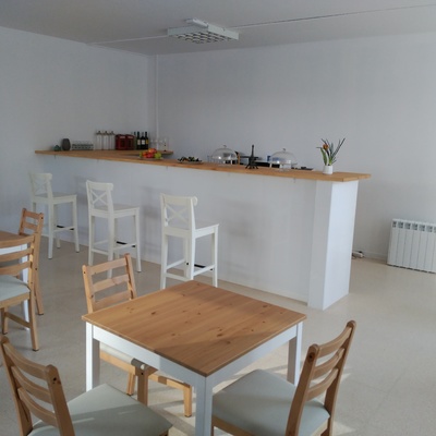 Academia de idiomas con Bar