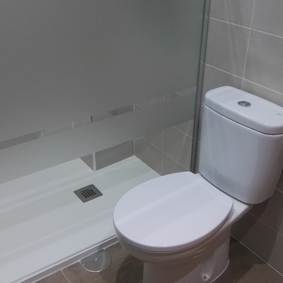 Sanitarios y plato de ducha