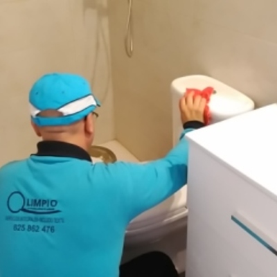 Limpieza de cuarto de baño