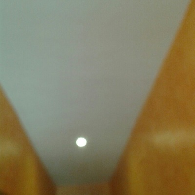 Bajar techos pasillo para instalación de tubos de aire acondicionado