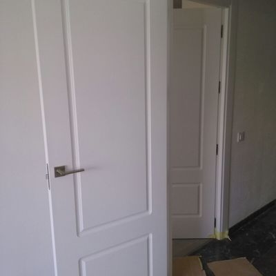 Puertas DM lacadas en blanco