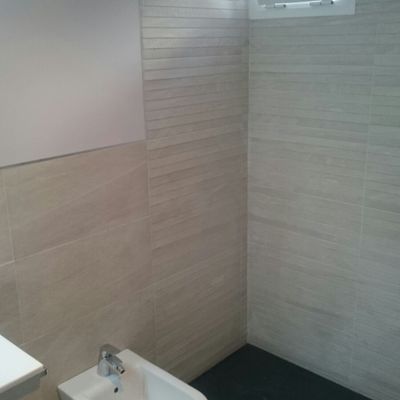 Alicatado en baño