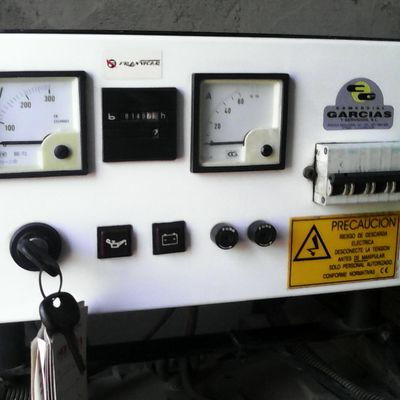 Grupo electrogeno lombardini.