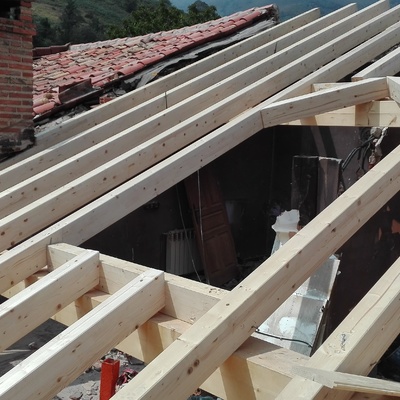 Estrutura tejado en madera