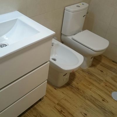 Lavabo y sanitarios.