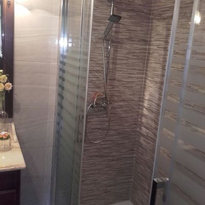 Plato de ducha con mampara