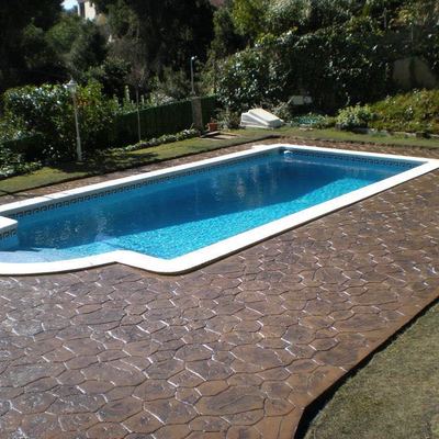 Piscina y hormigo inpreso 